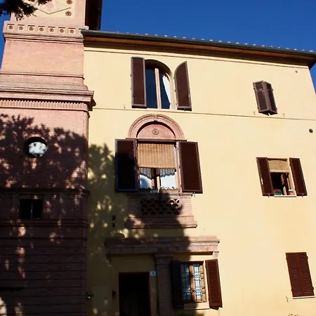 La Torre Di Caprera Siena