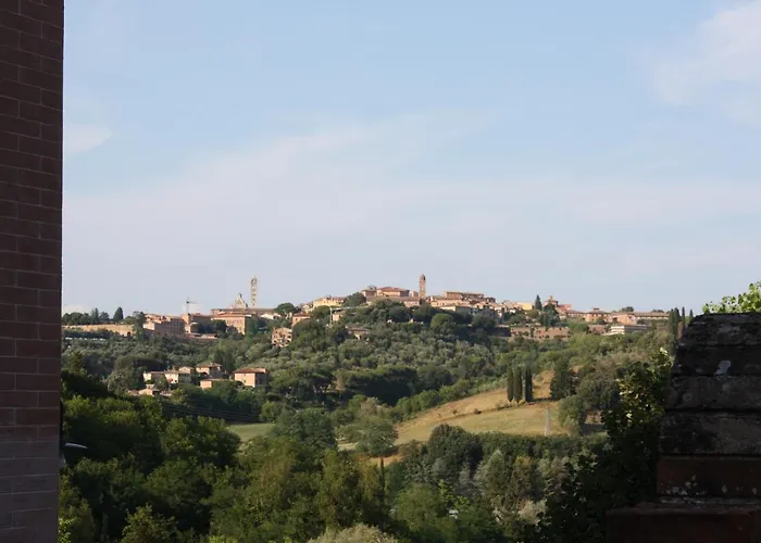 La Torre Di Caprera * 锡耶纳