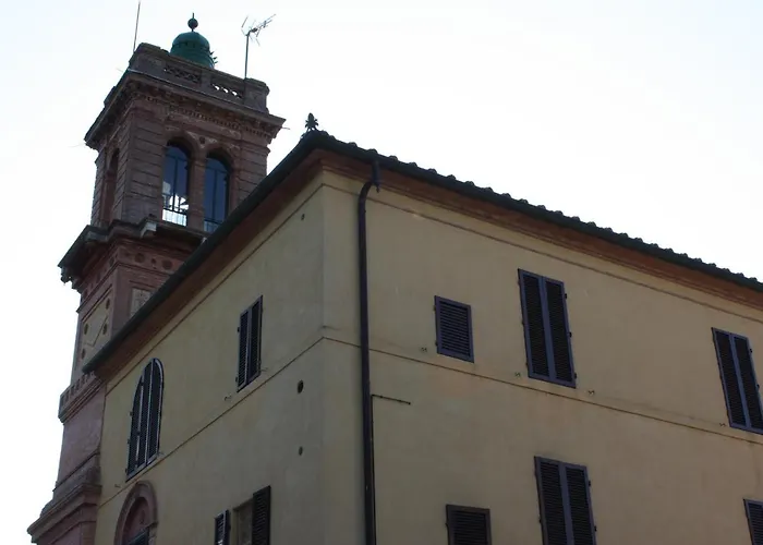 La Torre Di Caprera Сиена