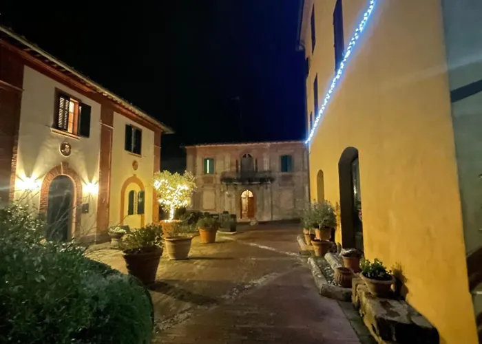 Апартаменты La Torre Di Caprera Сиена